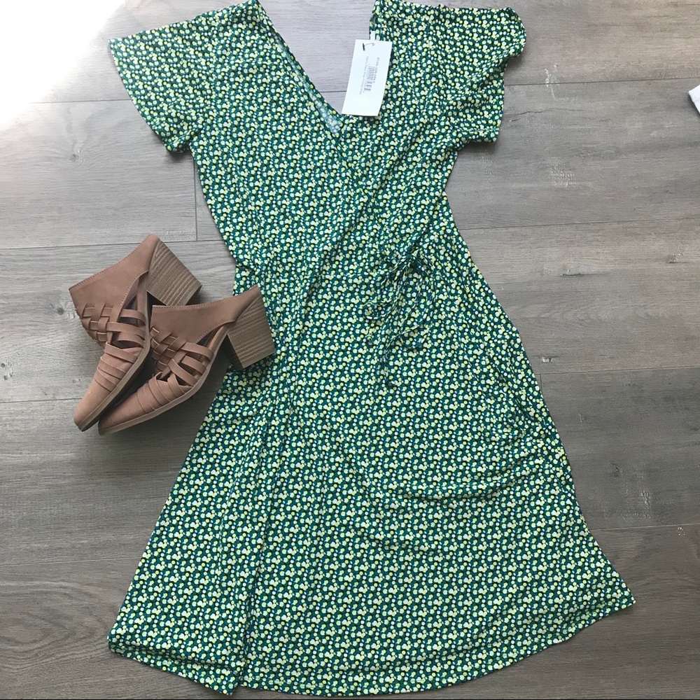 NWT GILLI Printed Faux Wrap Dress